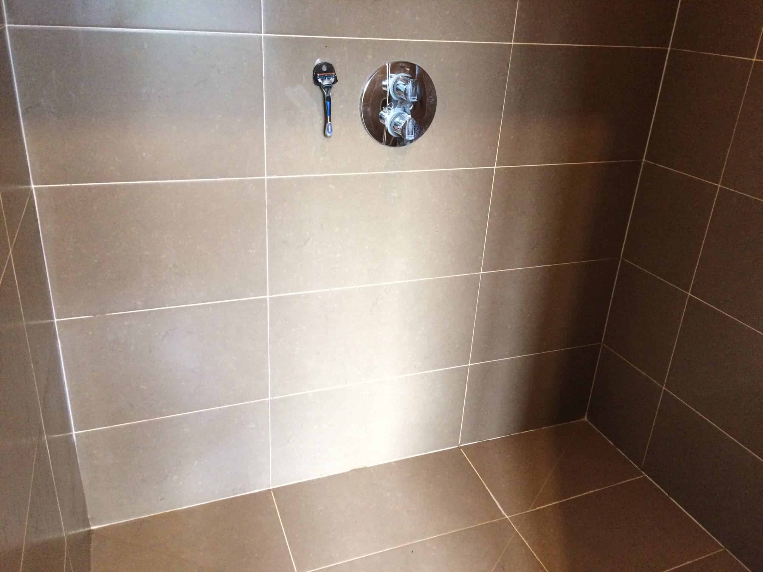 Comment enlever le calcaire dans sa douche ? Dossiers de l