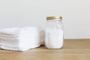percarbonate et bicarbonate de soude pour éliminer les taches avec votre lessive au savon de Marseille maison