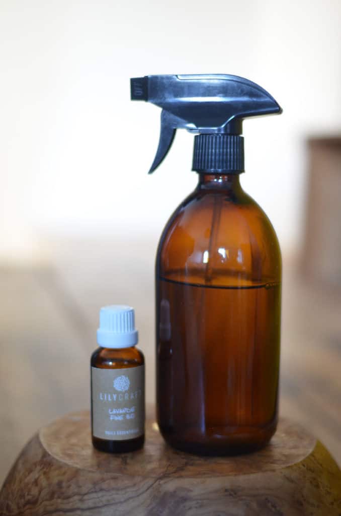 Spray nettoyant sans vinaigre au savon noir et huiles essentielles