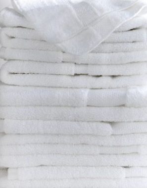 Des essuis bien blancs avec une lessive et un adoucissant maison